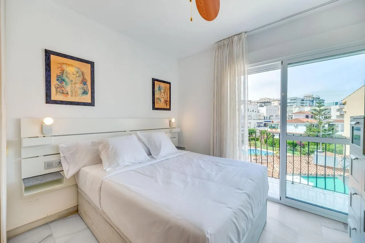 Apartamento Homeforguest Bright Studio In La Carihuela Near The Beach Torremolinos Espanha