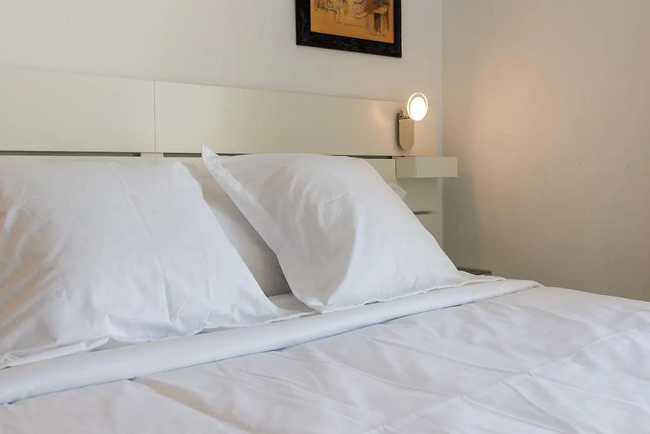 Homeforguest Bright Studio In La Carihuela Near The Beach Torremolinos Apartamento