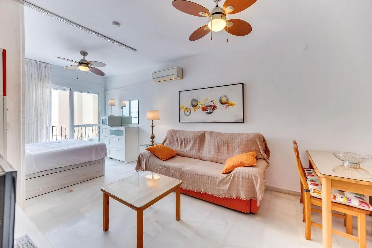 Homeforguest Bright Studio In La Carihuela Near The Beach Torremolinos