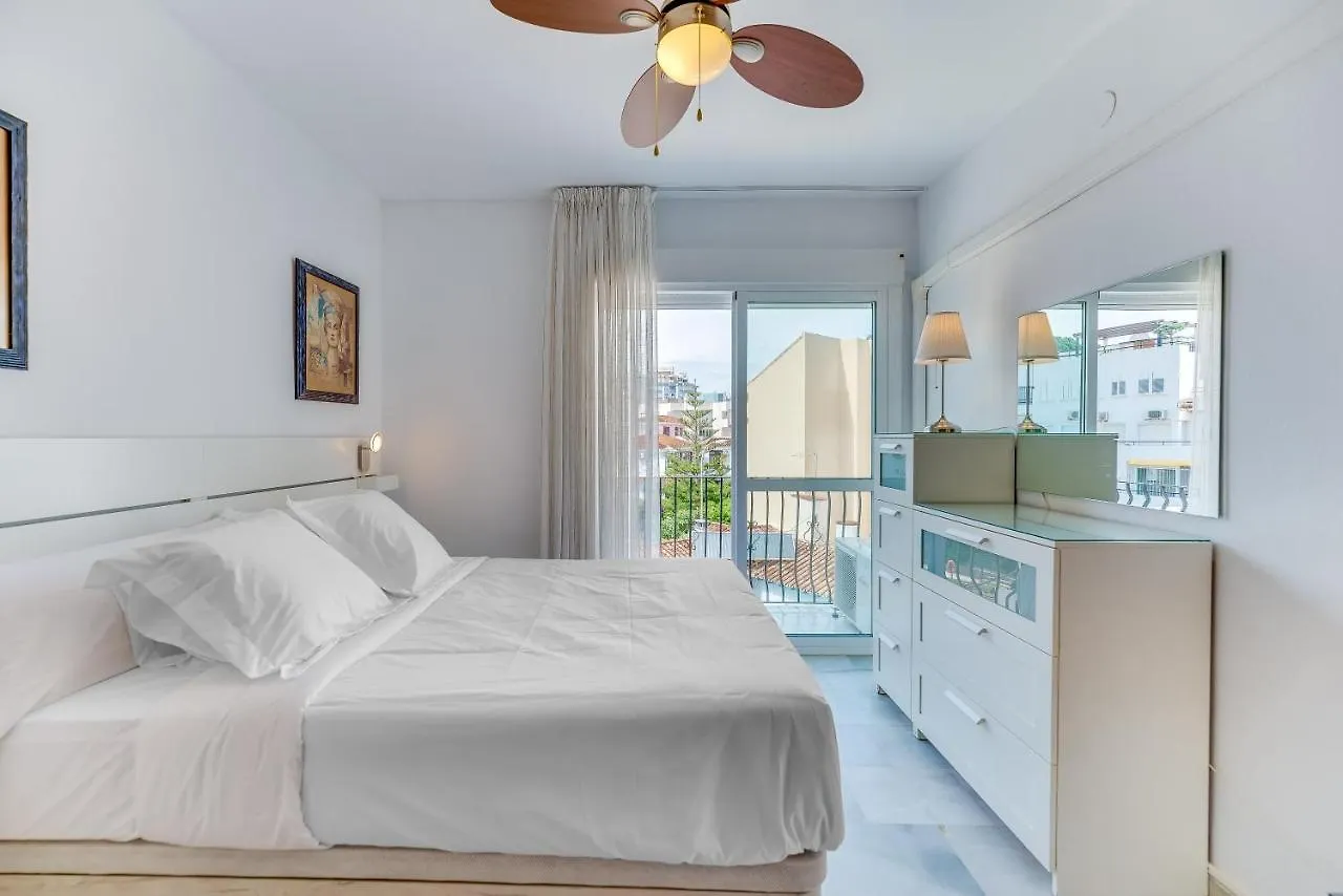 Homeforguest Bright Studio In La Carihuela Near The Beach Torremolinos Appartement